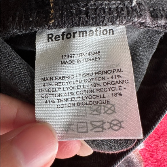 Reformation Cynthia High Rise Straight Jeans in Lagoon Destroyed Black 27 - Picture 4 of 9